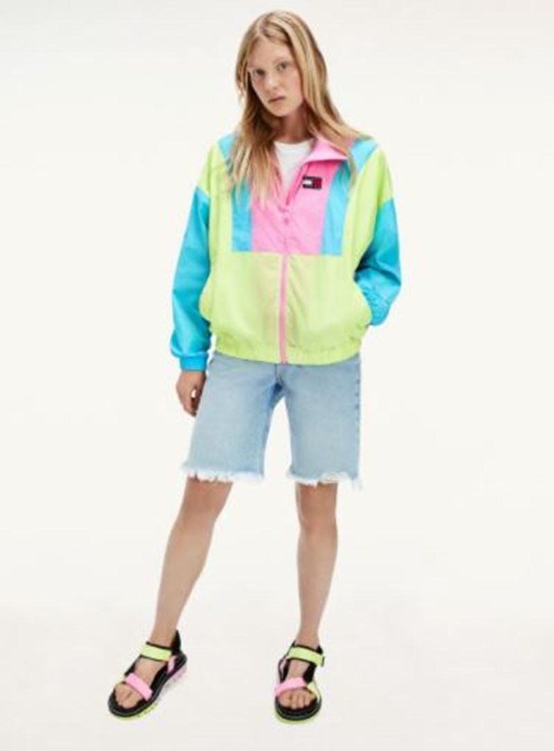10 τρόποι να εντάξεις τα ανατρεπτικά neon items στα καθημερινά σου σύνολα - εικόνα 4