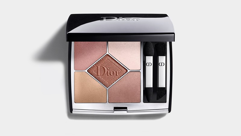 Ο top make- up artist Peter Philips μας αποκαλύπτει τα μυστικά (και τα must προϊόντα) πίσω από τα λαμπερά beauty looks στο Dior Cruise Show 2022 - εικόνα 7