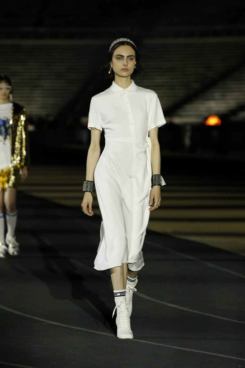 Dior Cruise 2022: Μια συλλογή που εμπνέεται από την αρχαία Ελλάδα αλλά έχει το βλέμμα της στραμμένο στο μέλλον - εικόνα 43