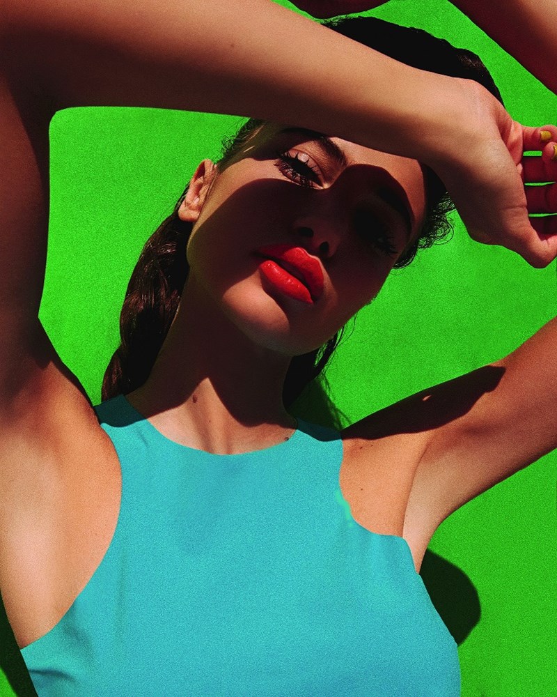 Αυτά τα pop μακιγιάζ και μανικιούρ παίζουν τώρα δυνατά - εικόνα 3