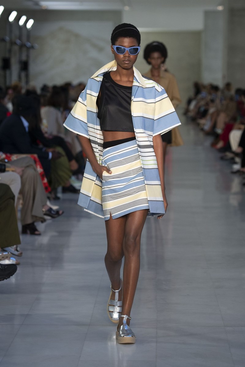 Milan Fashion Week: Για την Max Mara είμαστε όλες «σύγχρονες επαναστάτριες» - εικόνα 5