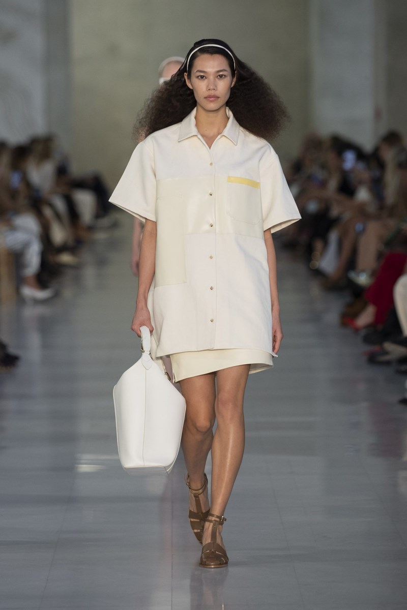 Milan Fashion Week: Για την Max Mara είμαστε όλες «σύγχρονες επαναστάτριες» - εικόνα 11