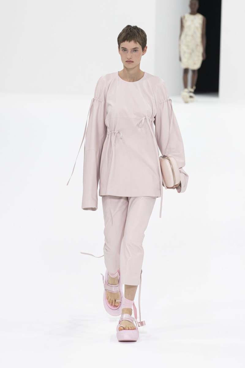 Sportmax Spring/Summer 2022: Μια συλλογή συνώνυμη της γαλήνης - εικόνα 7
