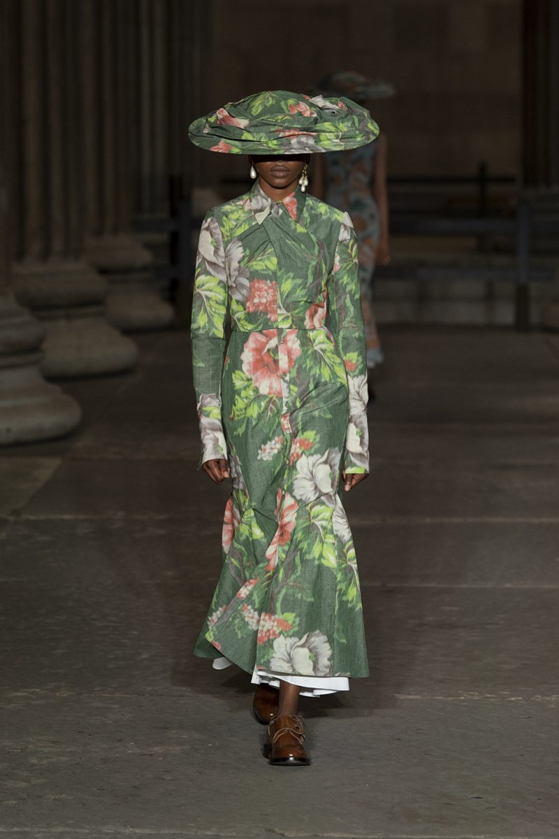 Nensi Dojaka, Erdem, Simone Rocha και όλα όσα μας εντυπωσίασαν στην Εβδομάδα Μόδας του Λονδίνου - εικόνα 8