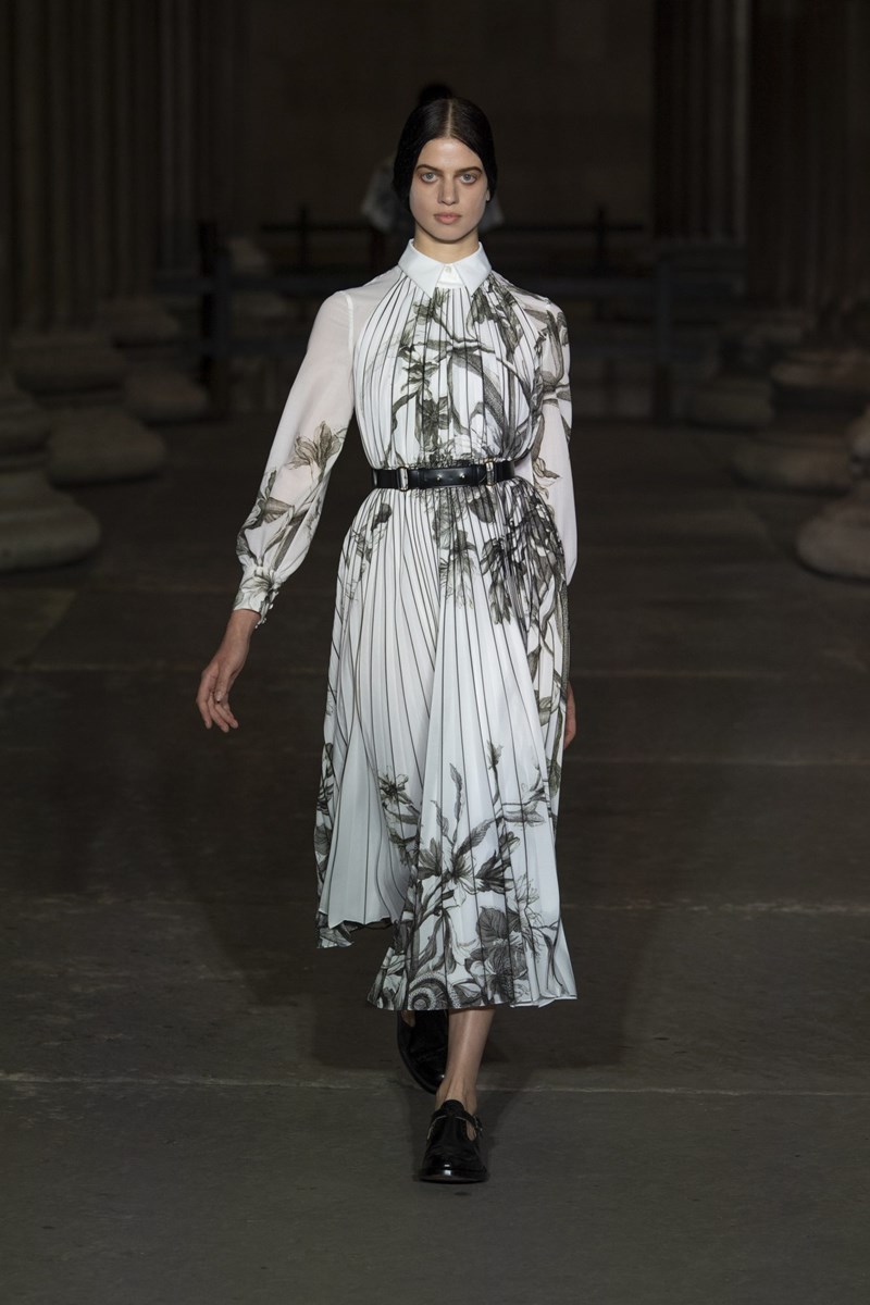 Nensi Dojaka, Erdem, Simone Rocha και όλα όσα μας εντυπωσίασαν στην Εβδομάδα Μόδας του Λονδίνου - εικόνα 9