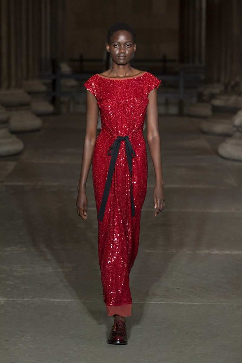 Nensi Dojaka, Erdem, Simone Rocha και όλα όσα μας εντυπωσίασαν στην Εβδομάδα Μόδας του Λονδίνου - εικόνα 10