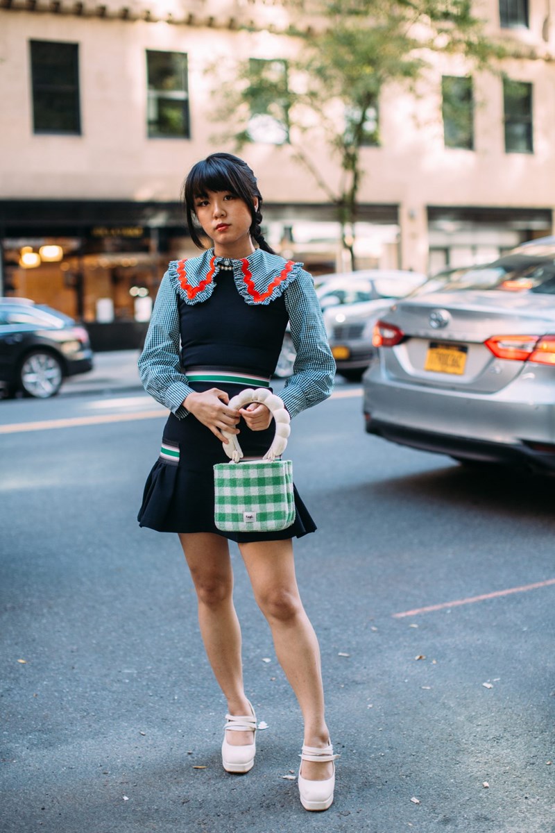 Αυτά είναι τα street style looks που κέντρισαν το ενδιαφέρον μας στην Εβδομάδα Μόδας της Νέας Υόρκης - εικόνα 18