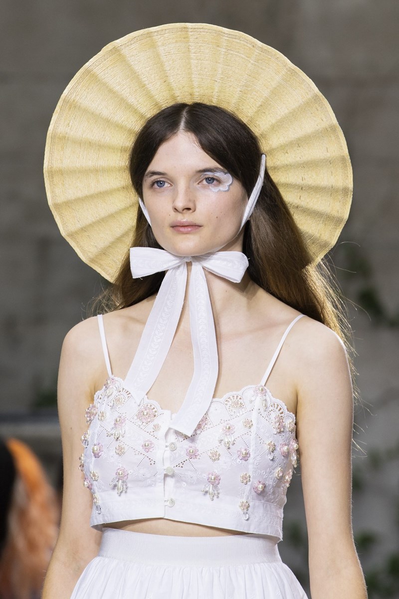 Όλα τα make-up & hair trends που ξεχωρίσαμε στην LFW και θα αντιγράψουμε με την πρώτη ευκαιρία - εικόνα 2