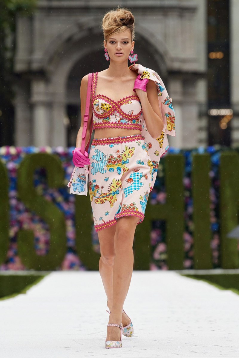 Οι οίκοι Moschino και Proenza Schouler μονοπώλησαν το ενδιαφέρον μας στην New York Fashion Week SS22 - εικόνα 3