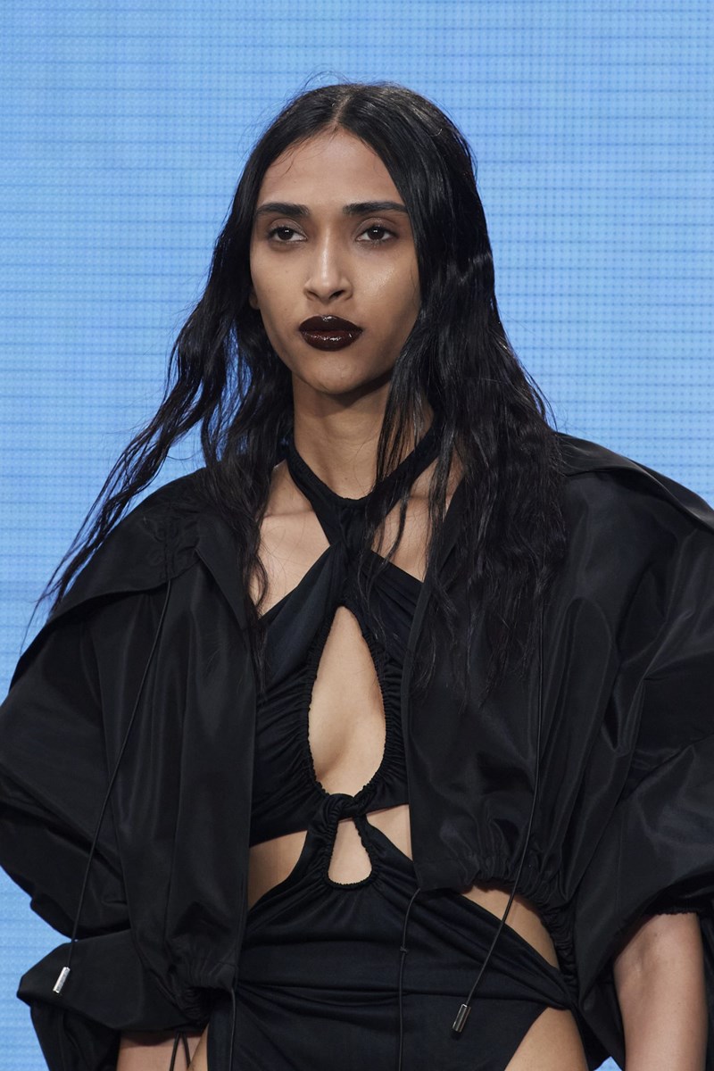 Όλα τα make-up & hair trends που ξεχωρίσαμε στην LFW και θα αντιγράψουμε με την πρώτη ευκαιρία - εικόνα 3
