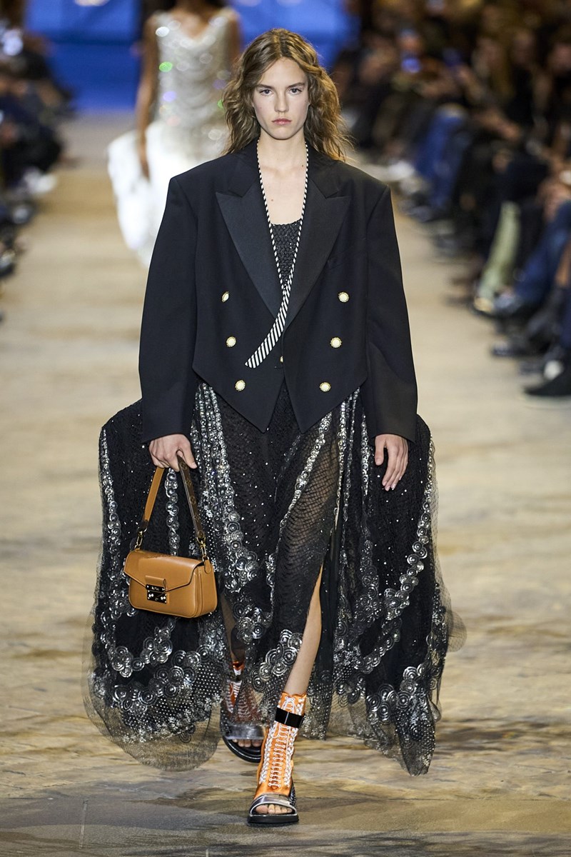 3 trends που είδαμε στο show του οίκου Louis Vuitton και ανυπομονούμε να φορέσουμε - εικόνα 5