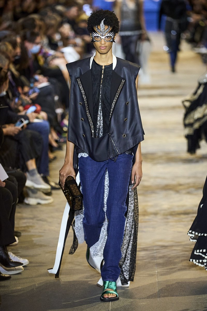 3 trends που είδαμε στο show του οίκου Louis Vuitton και ανυπομονούμε να φορέσουμε - εικόνα 1