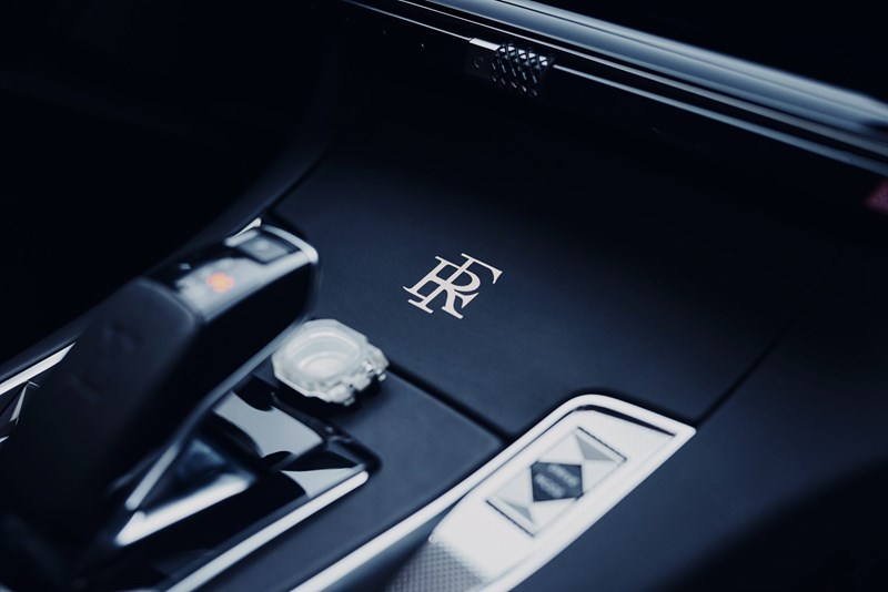 DS 7 Crossback:Το σύμβολο της savoire-faire στην υπηρεσία του Γάλλου Προέδρου, Emmanuel Macron! - εικόνα 2