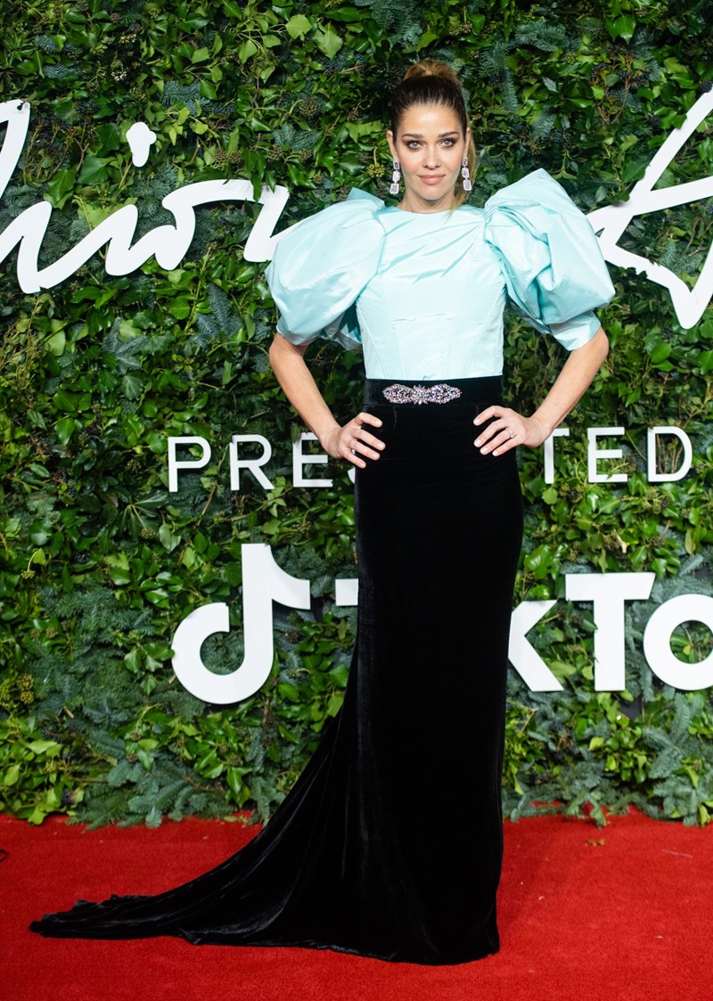 British Fashion Awards 2021: Αυτή είναι η Eλληνίδα designer που έκλεψε τις εντυπώσεις στο κόκκινο χαλί - εικόνα 2
