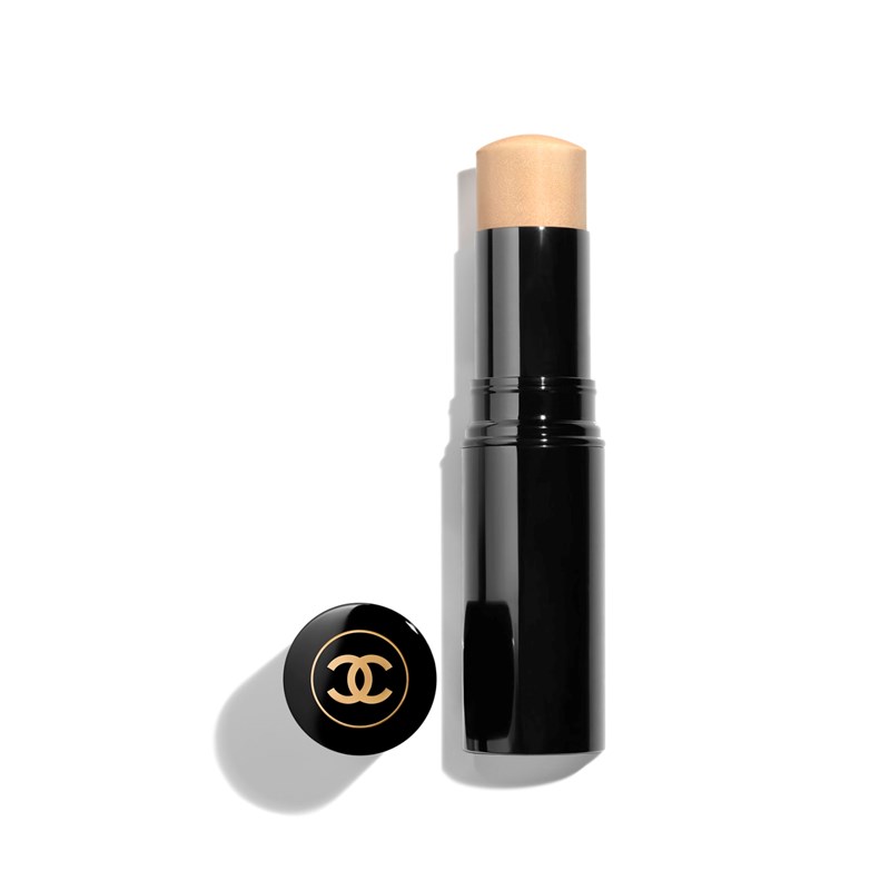 Τα Χριστούγεννα θέλουν λάμψη: Τα beauty items που σίγουρα θα χρειαστείς σήμερα - εικόνα 1