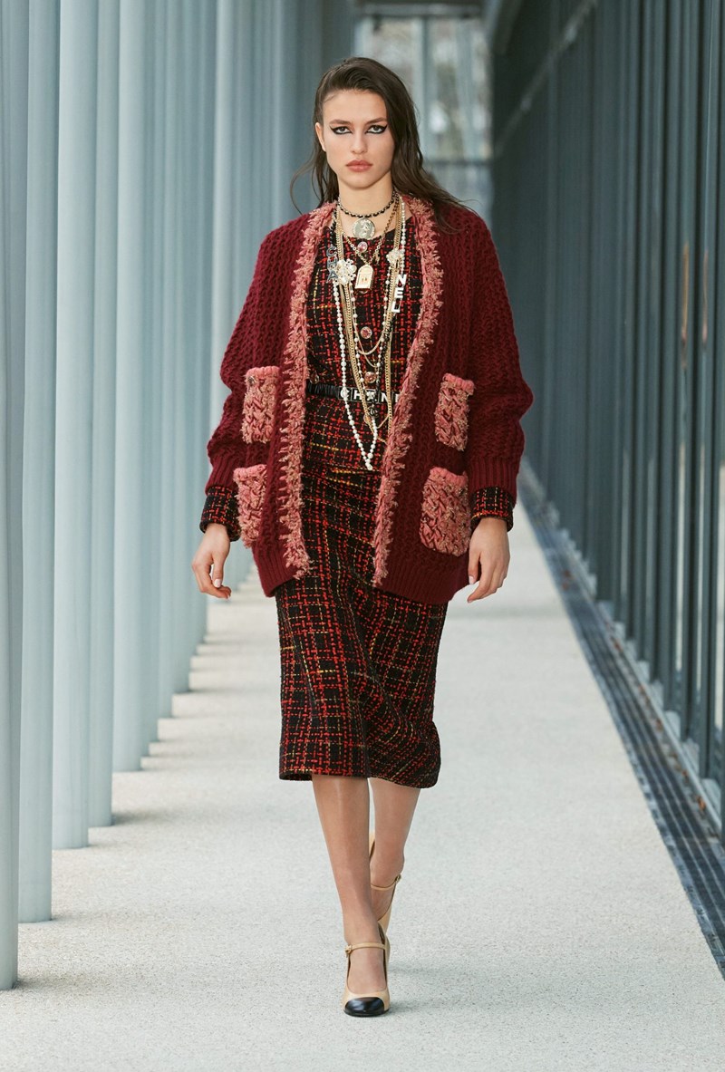 Όλα όσα ξεχωρίσαμε από το Métiers d’Art 2022 show του οίκου Chanel - εικόνα 10