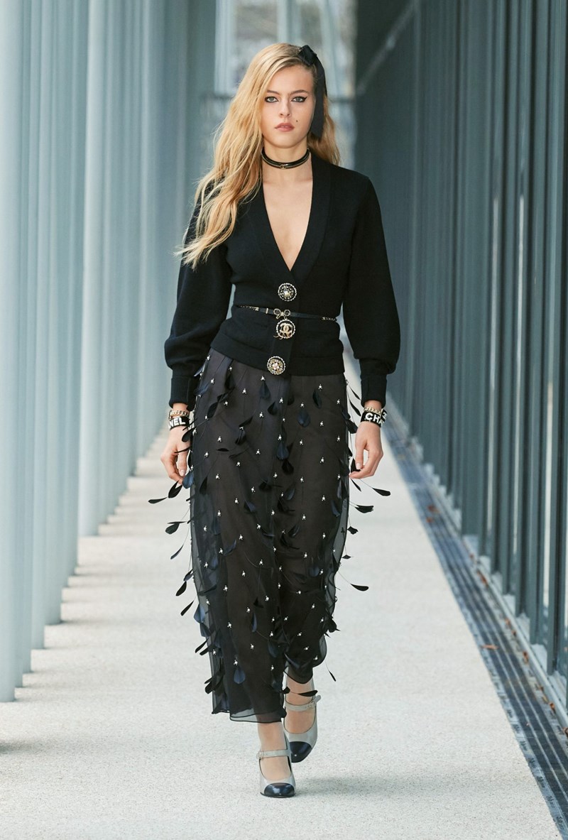Όλα όσα ξεχωρίσαμε από το Métiers d’Art 2022 show του οίκου Chanel - εικόνα 3