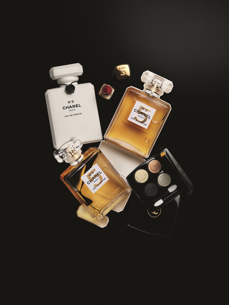 H χριστουγεννιάτικη συλλογή μακιγιάζ Chanel είναι όνειρο - εικόνα 1