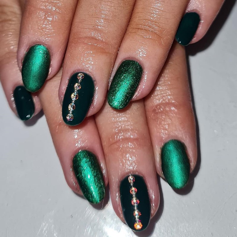 6 festive nail trends για να είσαι στην αλλαγή του χρόνου stylish από τη κορυφή ως τα νύχια - εικόνα 2