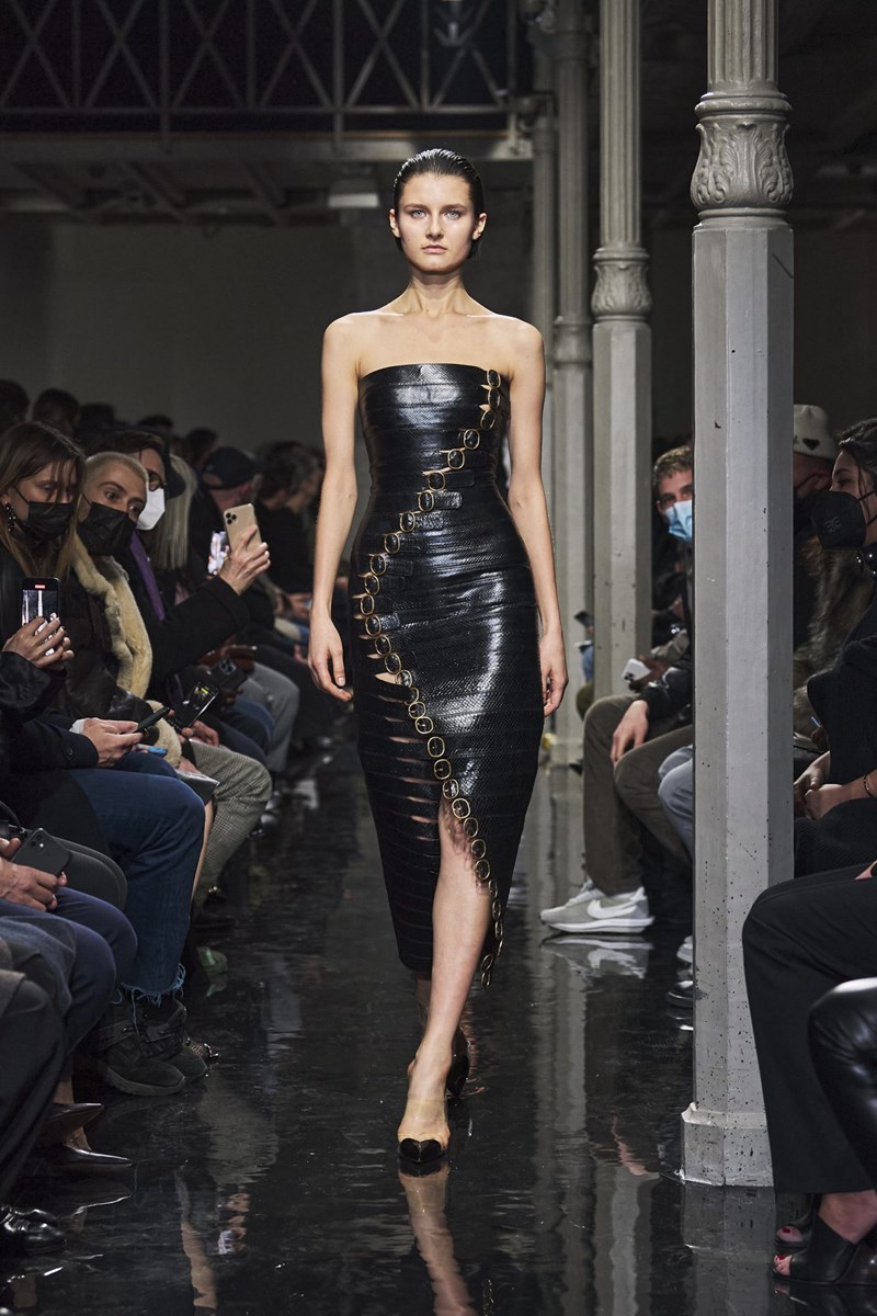 Alaïa: Η Fall 2022 συλλογή του brand είναι ο ορισμός της μόδας σήμερα - εικόνα 1