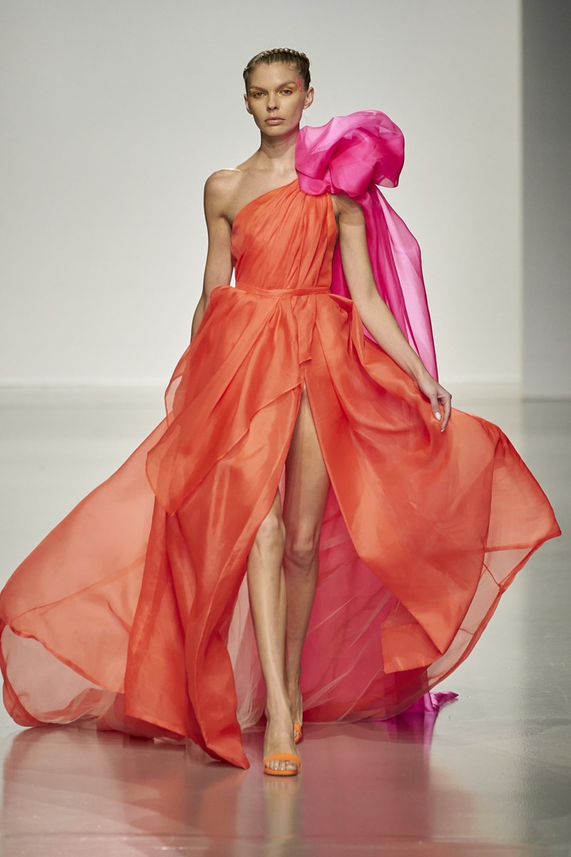 Η Couture SS22 συλλογή με την υπογραφή της Celia Kritharioti ήταν μια ωδή στην αισιοδοξία - εικόνα 7