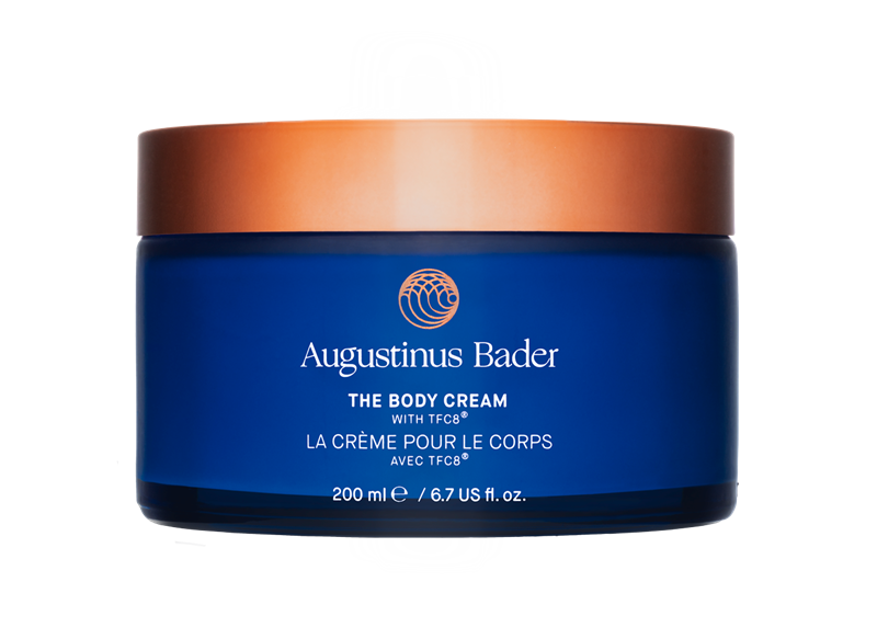 Camille Razat: Βρήκαμε τα beauty items που δεν αποχωρίζεται το αγαπημένο μας French girl από το «Emily in Paris» - εικόνα 4