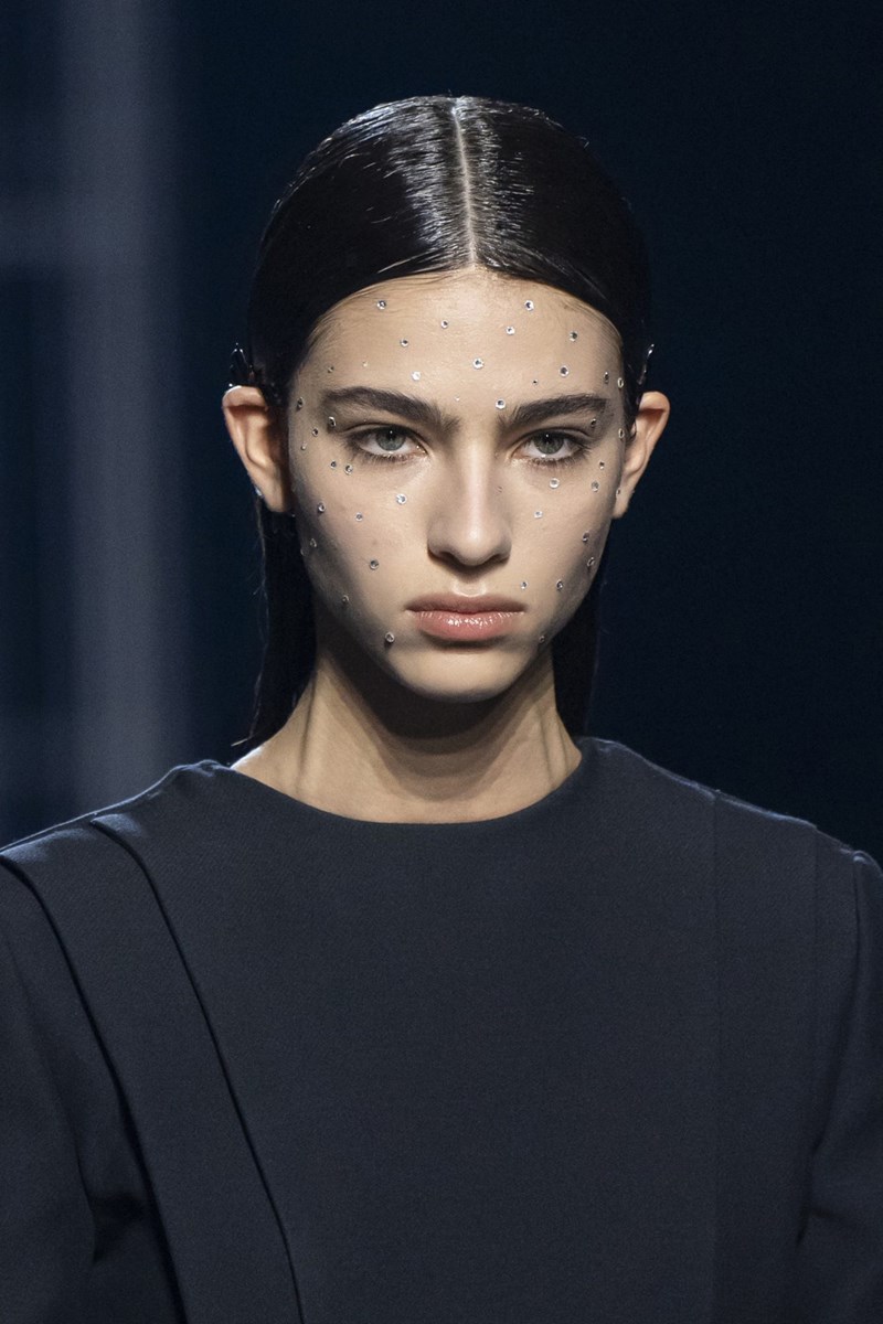 Haute Couture Week: Τα beauty trends που ξεχωρίσαμε από την Εβδομάδα Υψηλής Ραπτικής στο Παρίσι - εικόνα 4