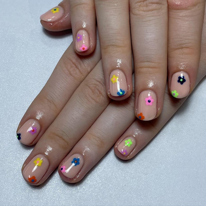 Spring Alert: Αυτά θα είναι τα manicure που θα επιλέξουμε τις πρώτες μέρες της άνοιξης - εικόνα 3