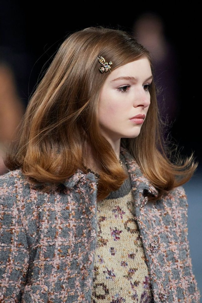 Τα hair-looks που ξεχωρίσαμε από την Εβδομάδα Μόδας στο Παρίσι - εικόνα 6