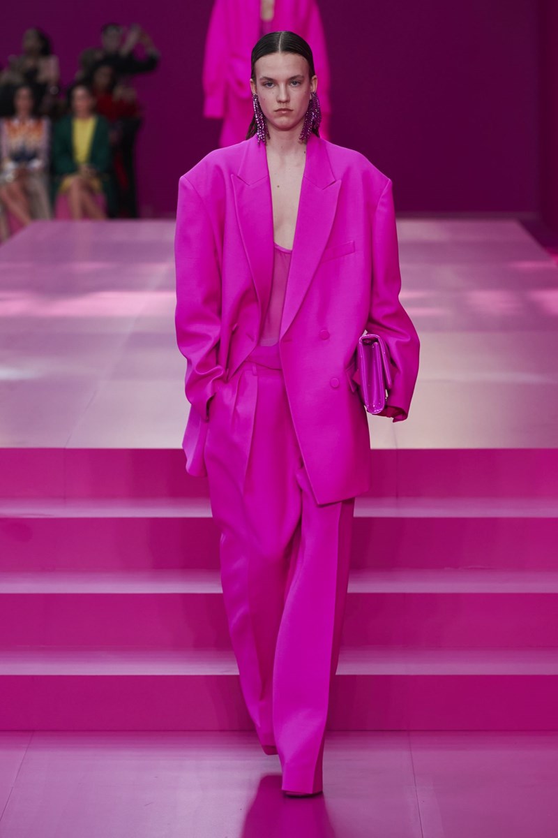 (Think) Valentino Pink PP: Μια συλλογή-ωδή στο ροζ - εικόνα 3