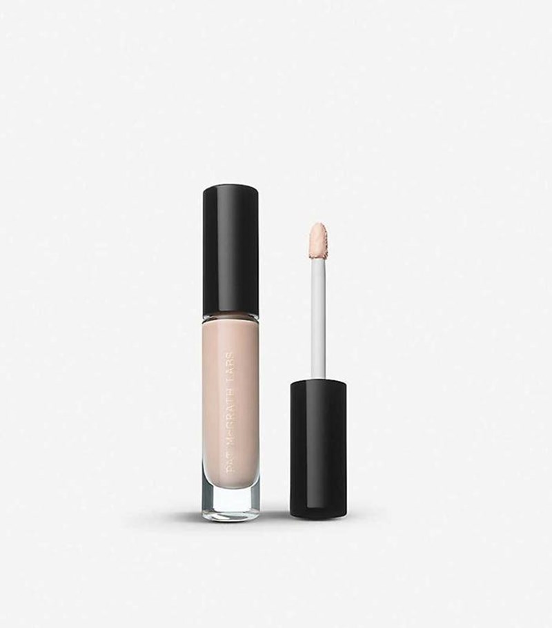 Bridgerton: 8+1 beauty items που χρησιμοποιήθηκαν για το μακιγιάζ των πρωταγωνιστών στην 2η σεζόν - εικόνα 1
