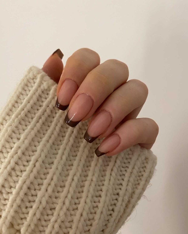 nails