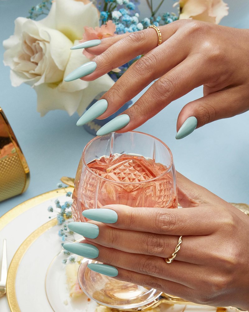 Today is a mani day: Οι editors του ELLE.gr εμπνέονται από το καλοκαίρι και διαλέγουν χρώμα για το επόμενο μανικιούρ τους - εικόνα 3