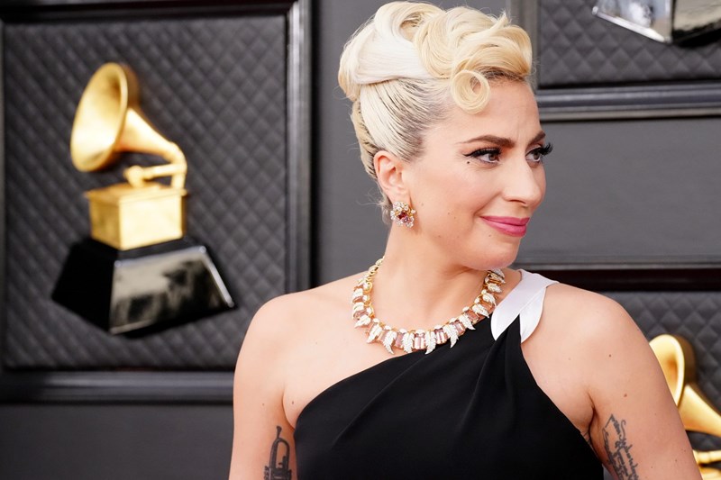 Grammy 2022: Τα beauty looks που ξεχωρίσαμε από την 64η απονομή των μουσικών βραβείων - εικόνα 9
