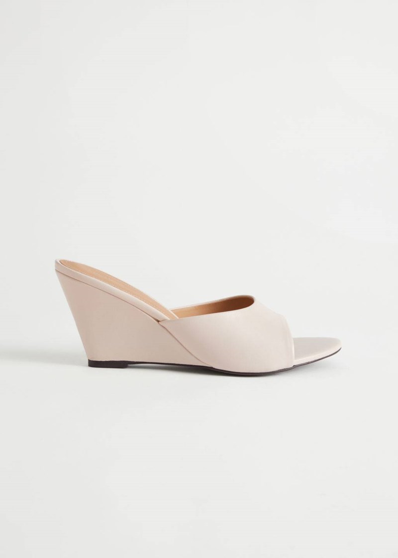 Ξέχνα τα μποτάκια! 10 shoe trends που θα φοράς καθημερινά από εδώ και πέρα - εικόνα 5