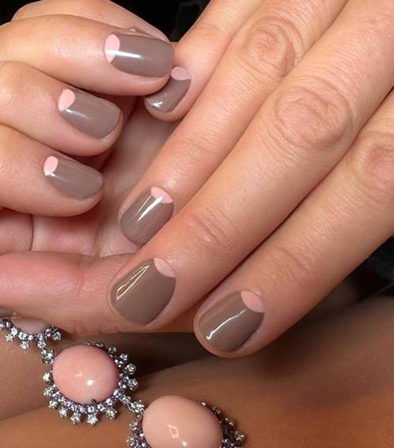 Η nail artist της Blake Lively αποκαλύπτει ποια είναι τα πιο hot χρώματα για τα ανοιξιάτικα μανικιούρ μας - εικόνα 3