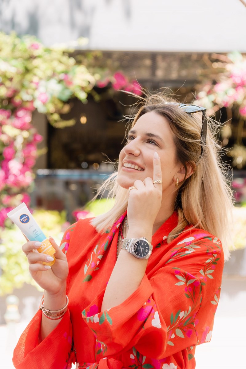 Τα ELLE girls ανοίγουν τα νεσεσέρ με τα αντηλιακά τους και αποκαλύπτουν τους πιστούς συμμάχους τους - εικόνα 3