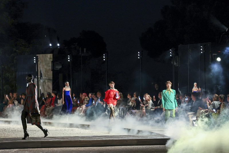 Gucci Cosmogonie: Ο Alessandro Michele δημιούργησε ένα μεσαιωνικό παραμύθι με σύγχρονους πρωταγωνιστές - εικόνα 1