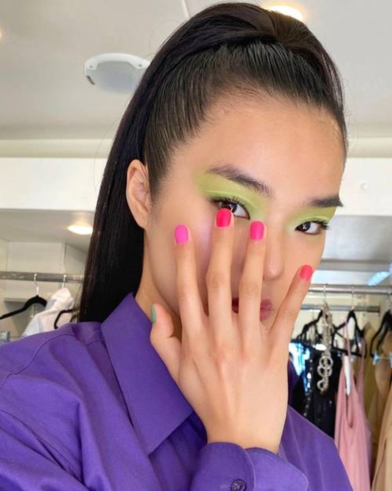 pink nails 