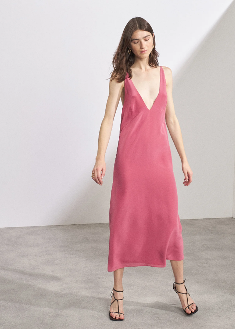 Αυτό είναι το It dress του φετινού καλοκαιριού σύμφωνα με το TikTok. 7 παρόμοια σχέδια για να φορέσεις Α Μ Ε Σ Α την τάση - εικόνα 8