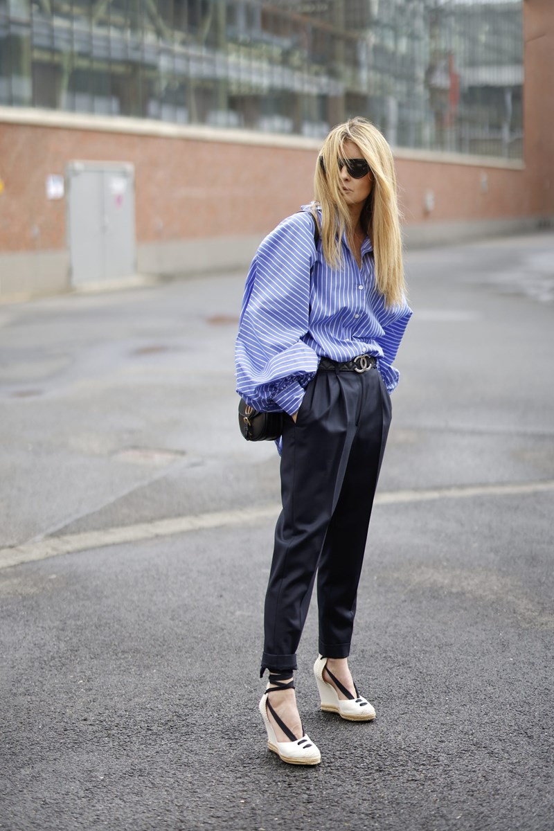 5 office looks που θα σε κρατήσουν δροσερή και άνετη ακόμα και τις πιο ζεστές μέρες του μήνα - εικόνα 3