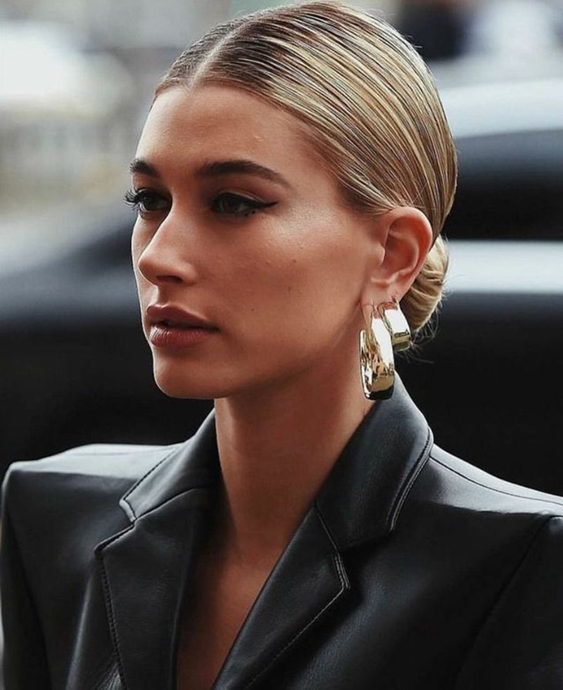 Wet Look: 6 ιδέες για να υιοθετήσεις το απόλυτο hairstyle του καλοκαιριού - εικόνα 4