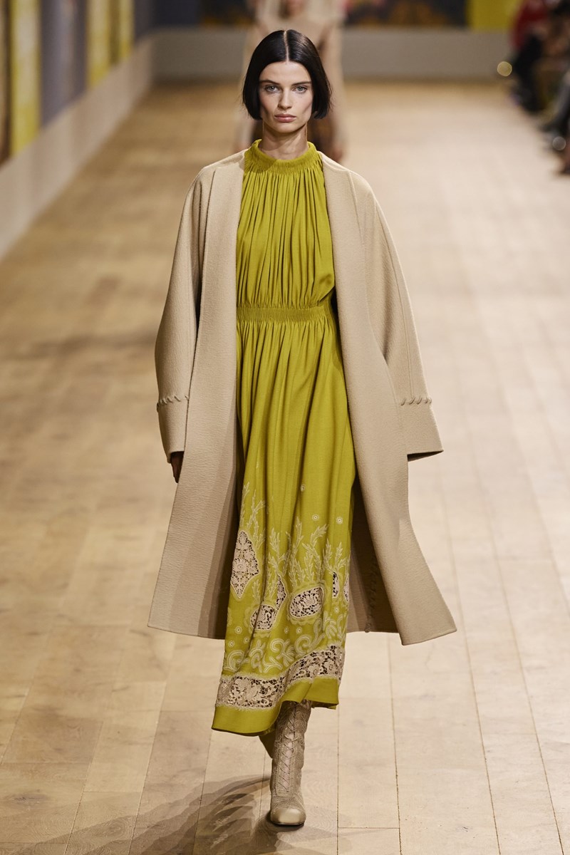 Dior Couture AW22/23: Όταν η παράδοση συνάντησε την υψηλή ραπτική - εικόνα 7