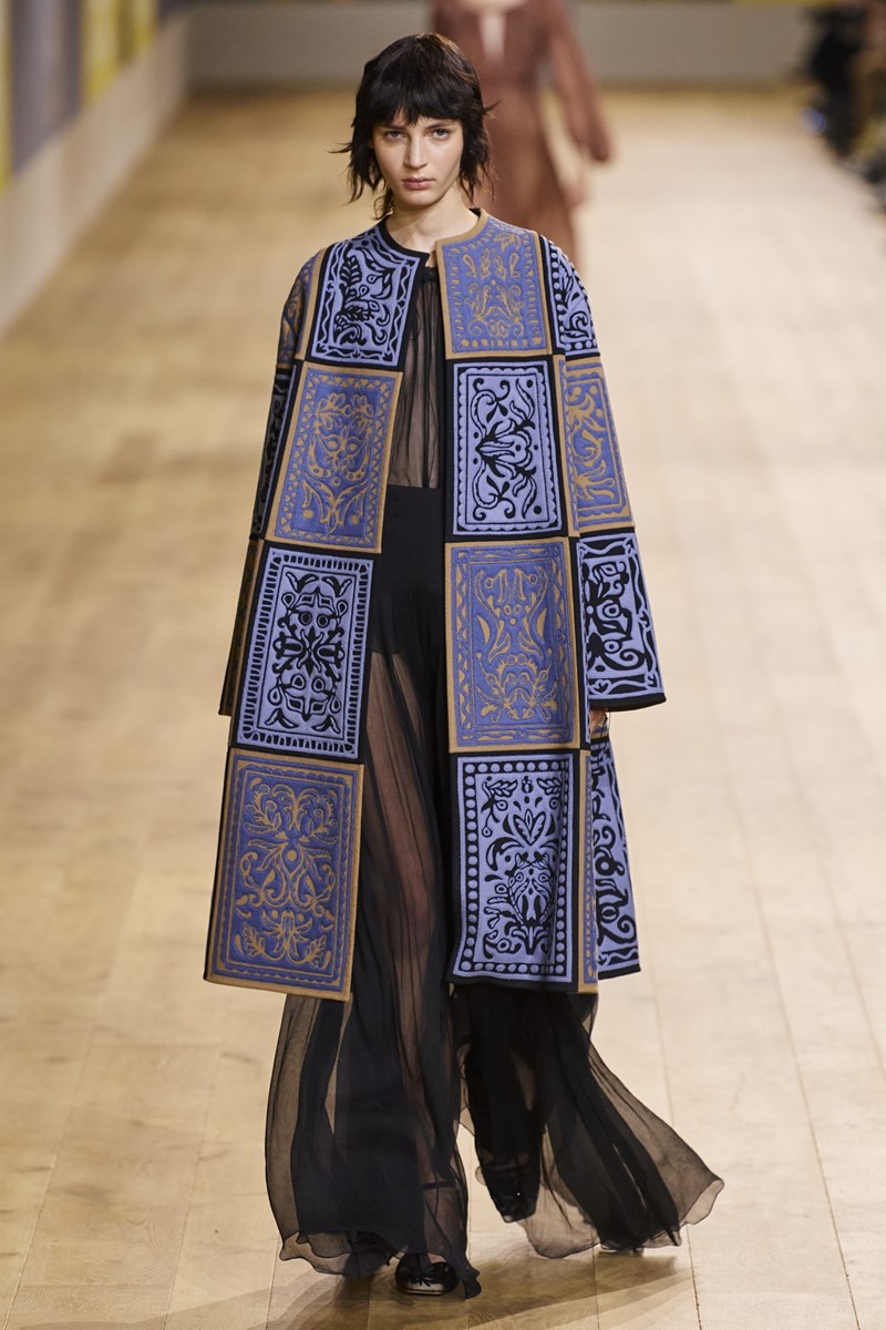 Dior Couture AW22/23: Όταν η παράδοση συνάντησε την υψηλή ραπτική - εικόνα 6