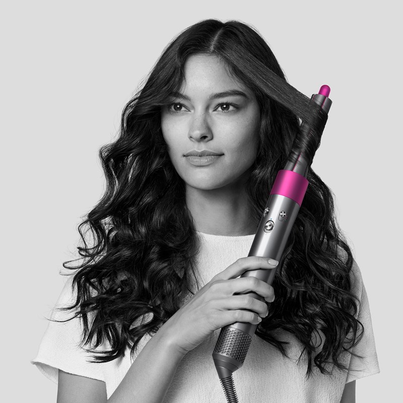 Αυτό είναι το απόλυτο must-have tool για άψογα χτενίσματα - εικόνα 2