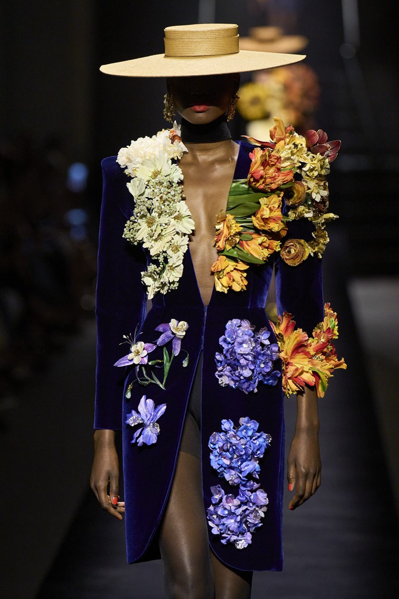 Ο οίκος Schiaparelli έδωσε το σύνθημα για την έναρξη της Couture Week AW22-23 - εικόνα 2
