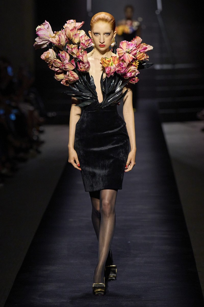 Ο οίκος Schiaparelli έδωσε το σύνθημα για την έναρξη της Couture Week AW22-23 - εικόνα 4