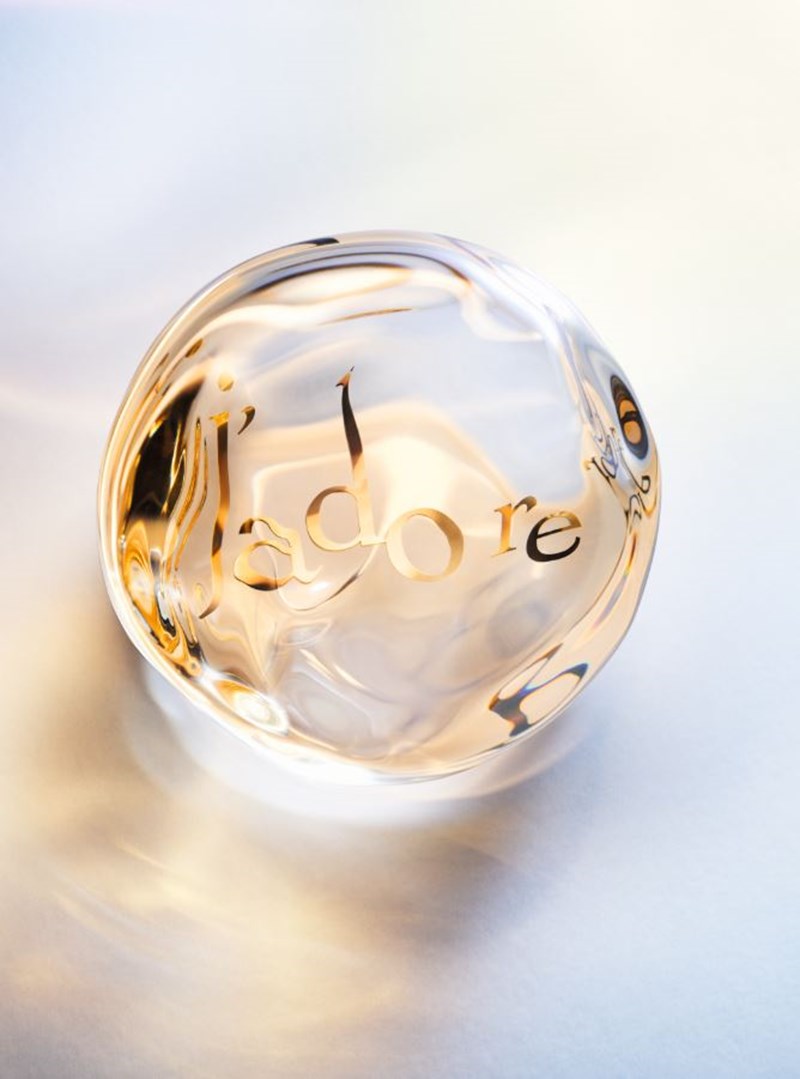 Μία εξερεύνηση στα ενδότερα της ψυχής: Οι editors του ELLE.gr αποκαλύπτουν το δικό τους παράθυρο στην ευτυχία - εικόνα 1