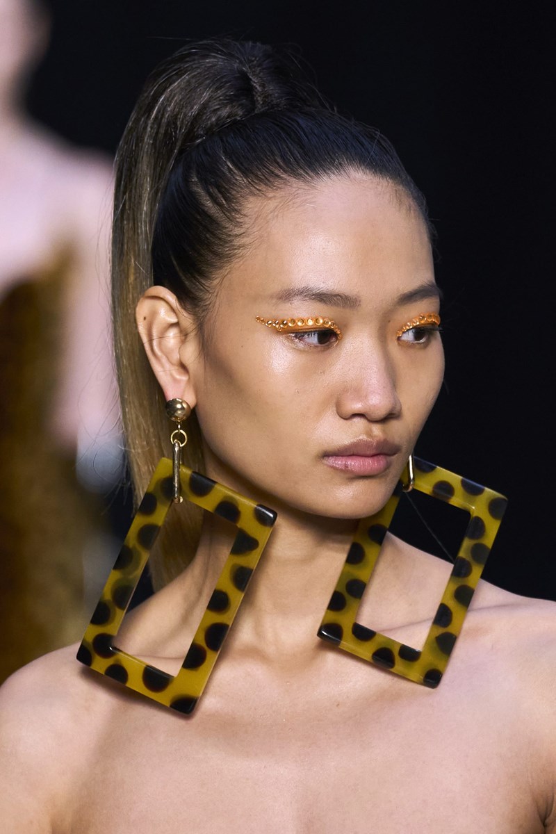 LFW SS23: Τα hair & make-up looks που ξεχωρίσαμε από την Εβδομάδα Μόδας του Λονδίνου - εικόνα 7