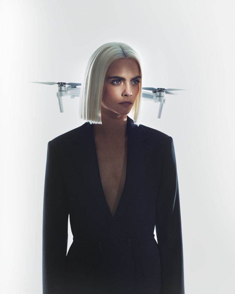Cara Loves Karl: Μια πολυμορφική, gender-neutral συλλογή με την υπογραφή της Cara Delevingne και του brand Karl Lagerfeld - εικόνα 1